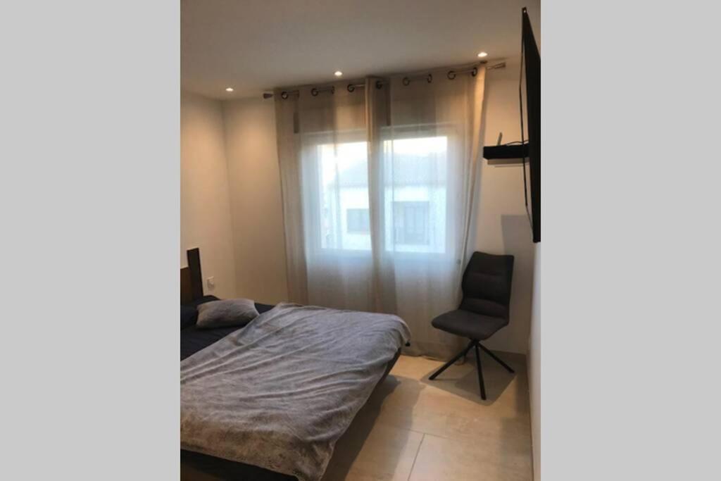 F3 Plein Centre - 300m De La Apartment Frejus